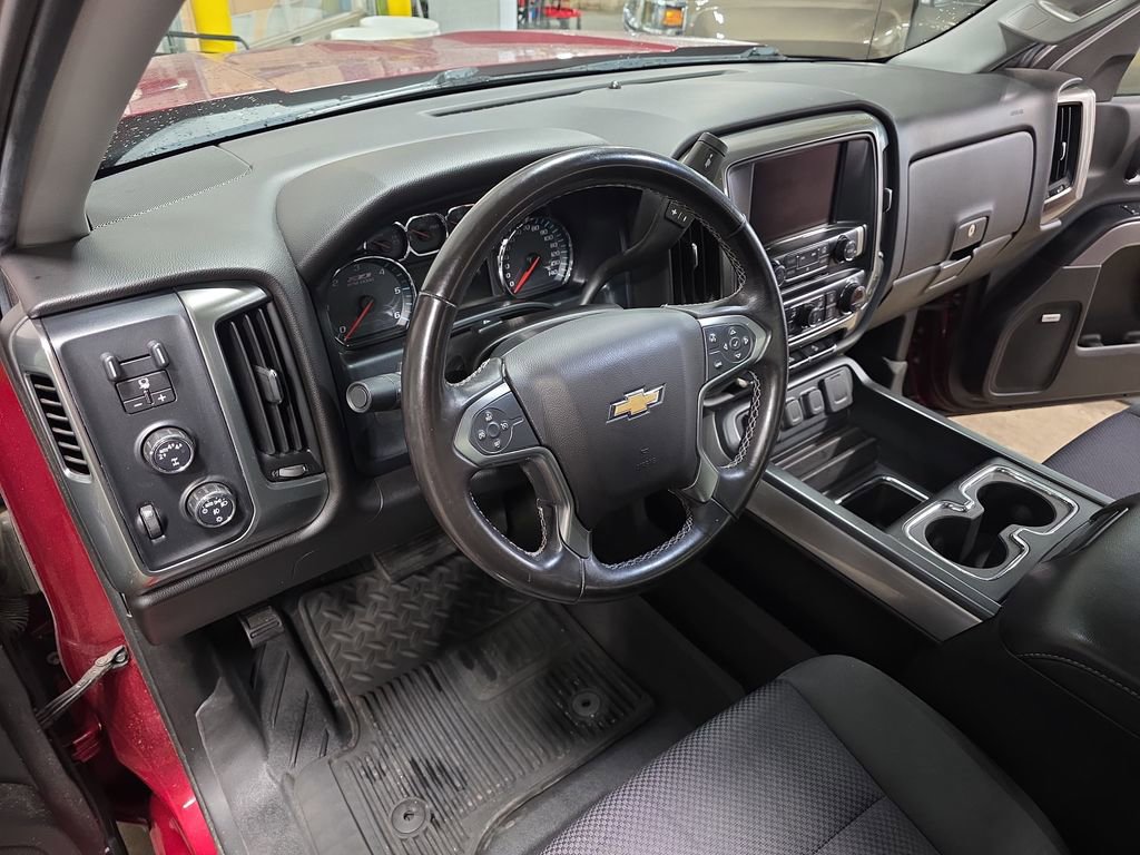 Used 2018 Chevrolet Silverado 1500 LT w/ All Star Edition AWD/4WD image 16