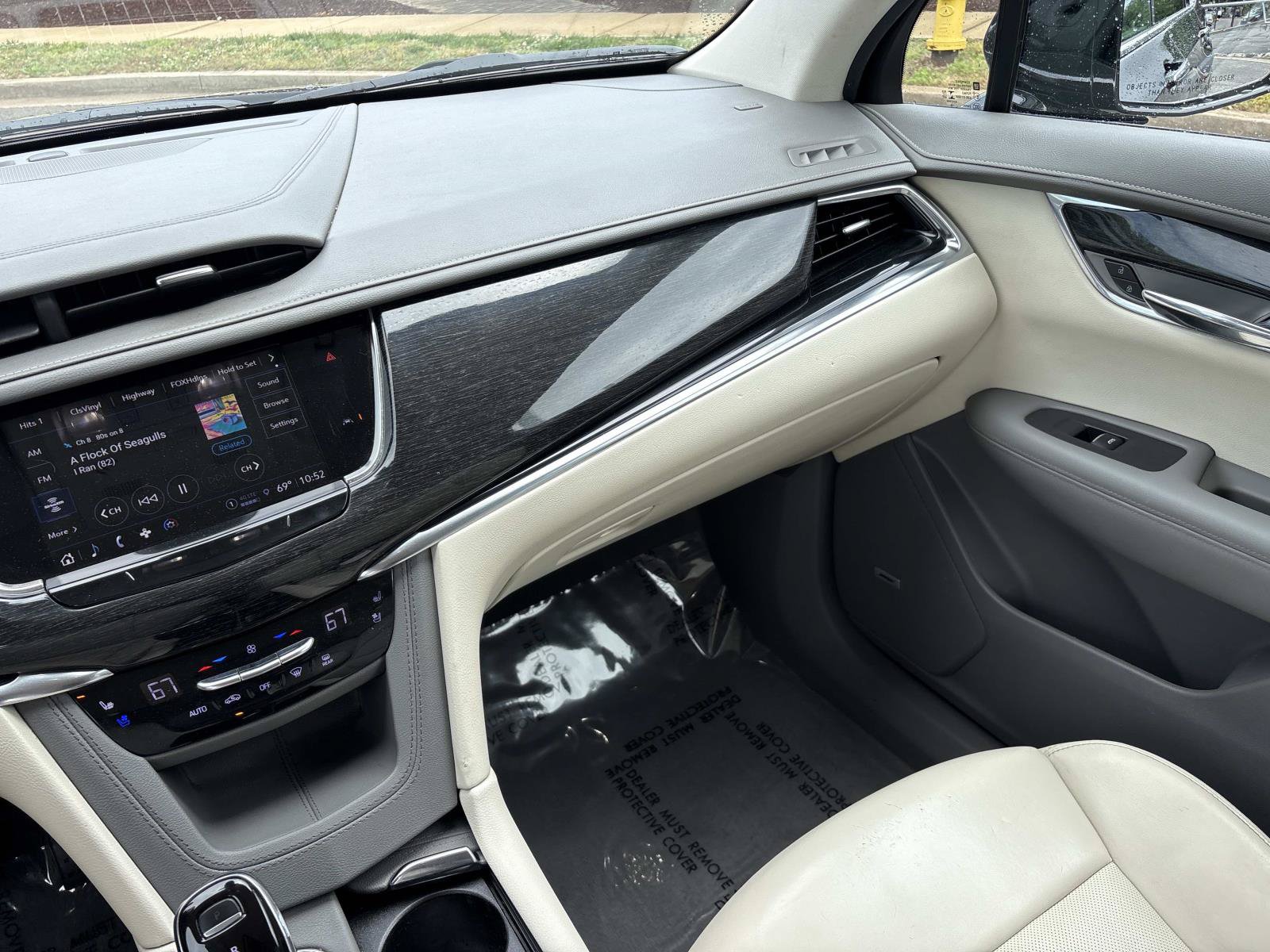 Used 2021 Cadillac XT6 Premium Luxury AWD/4WD image 27
