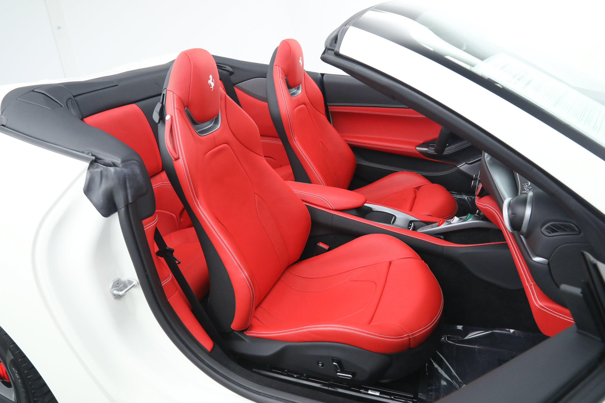 Certified 2022 Ferrari Portofino M RWD image 23