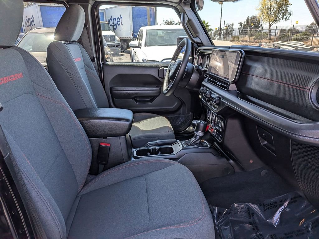 Used 2025 Jeep Wrangler Unlimited Rubicon image 31