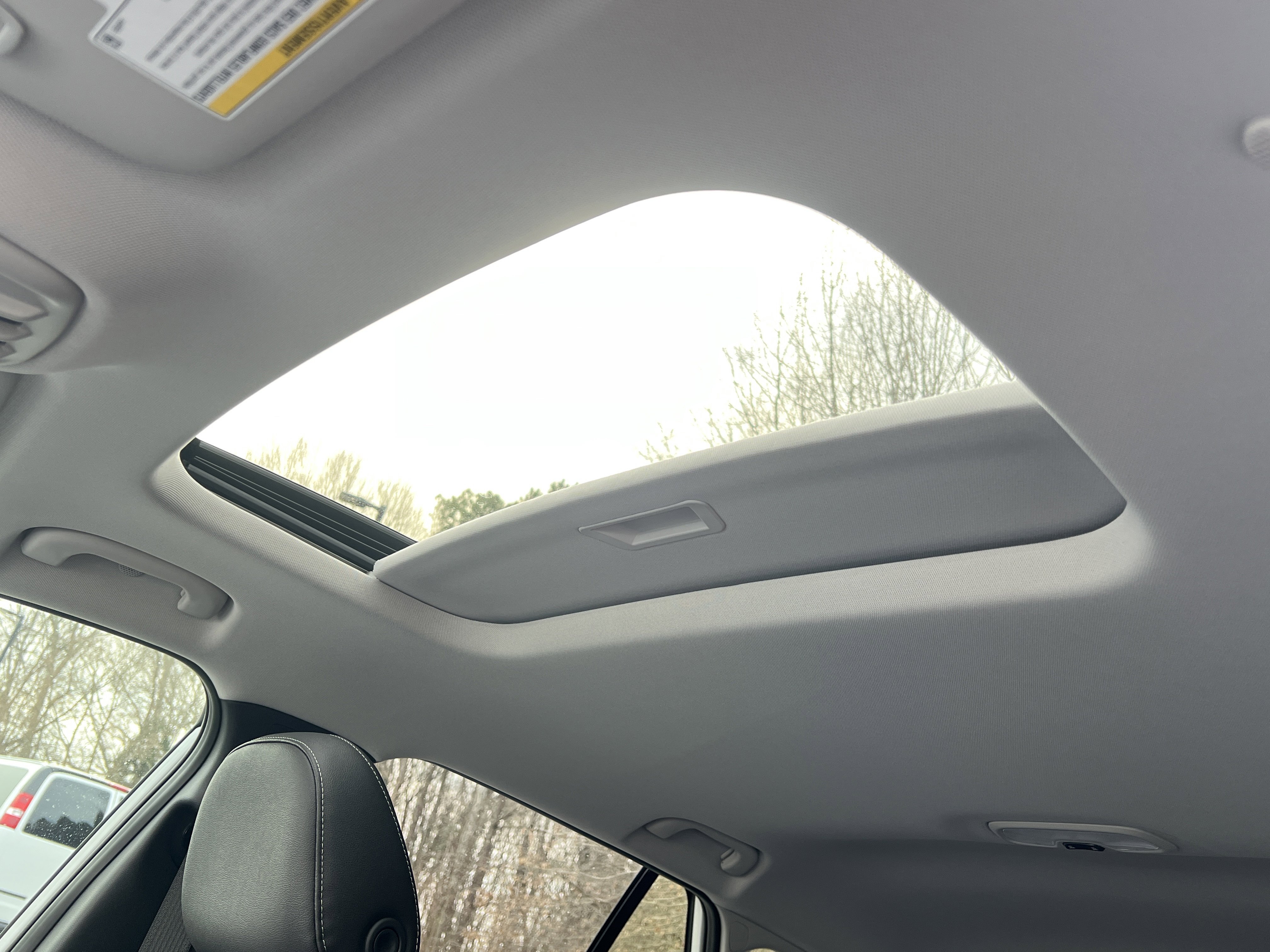 New 2026 Chevrolet Trax LT w/ Sunroof Package image 32