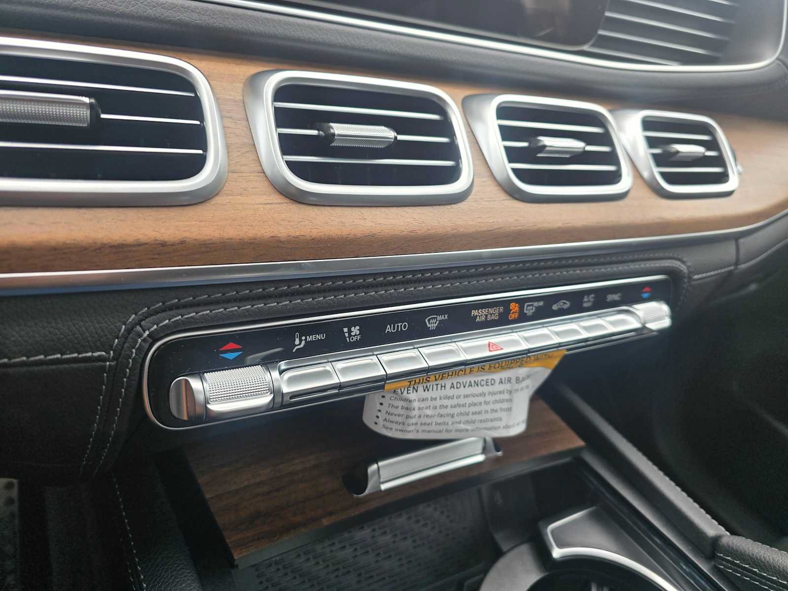 New 2026 Mercedes-Benz GLS 580 4MATIC image 30