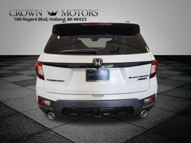 Certified 2025 Honda Passport Black Edition image 4