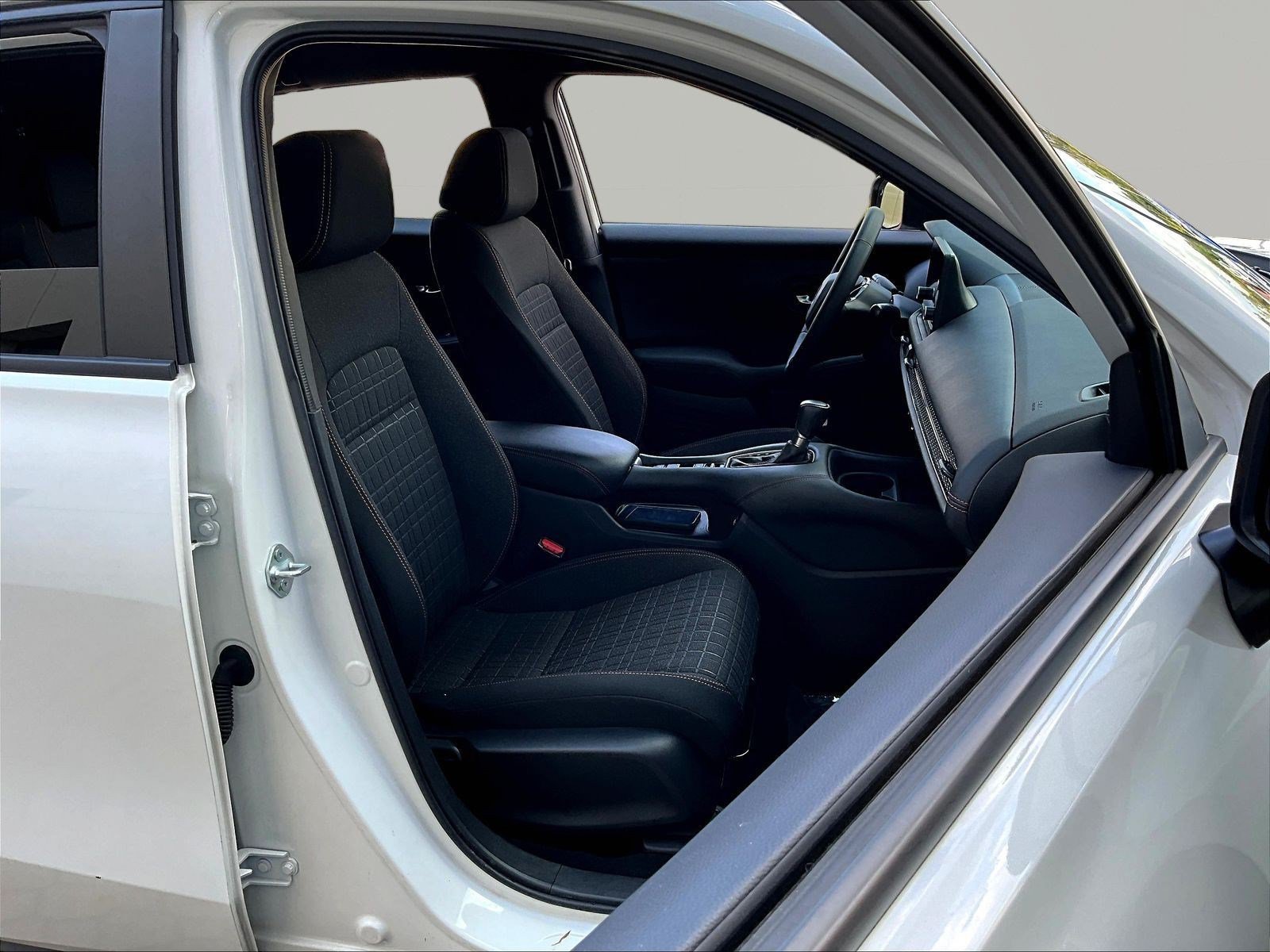 Used 2023 Honda HR-V Sport image 27