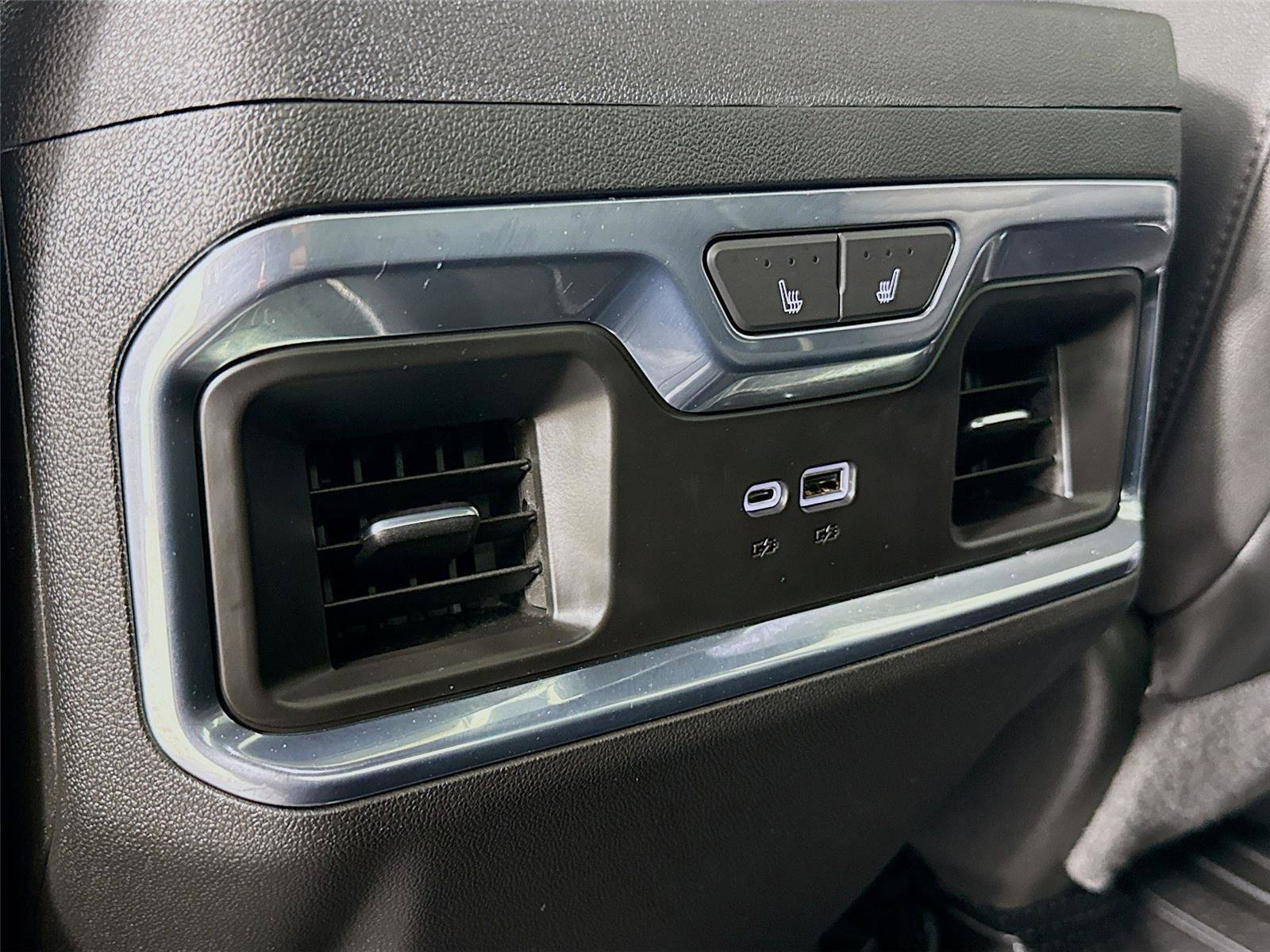 Used 2022 Chevrolet Silverado 1500 High Country w/ High Country Premium Package image 27