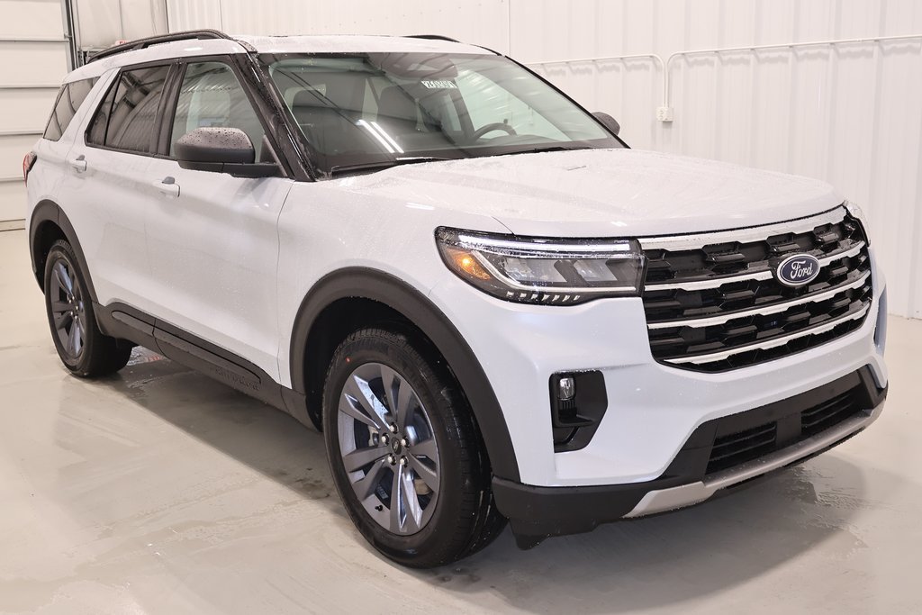 New 2026 Ford Explorer Active w/ Active Comfort Package AWD/4WD image 3