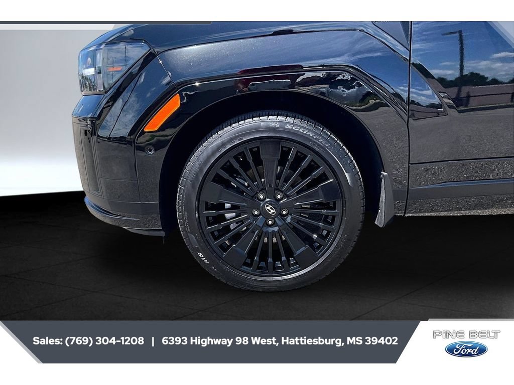 Used 2025 Hyundai Santa Fe Calligraphy FWD image 7