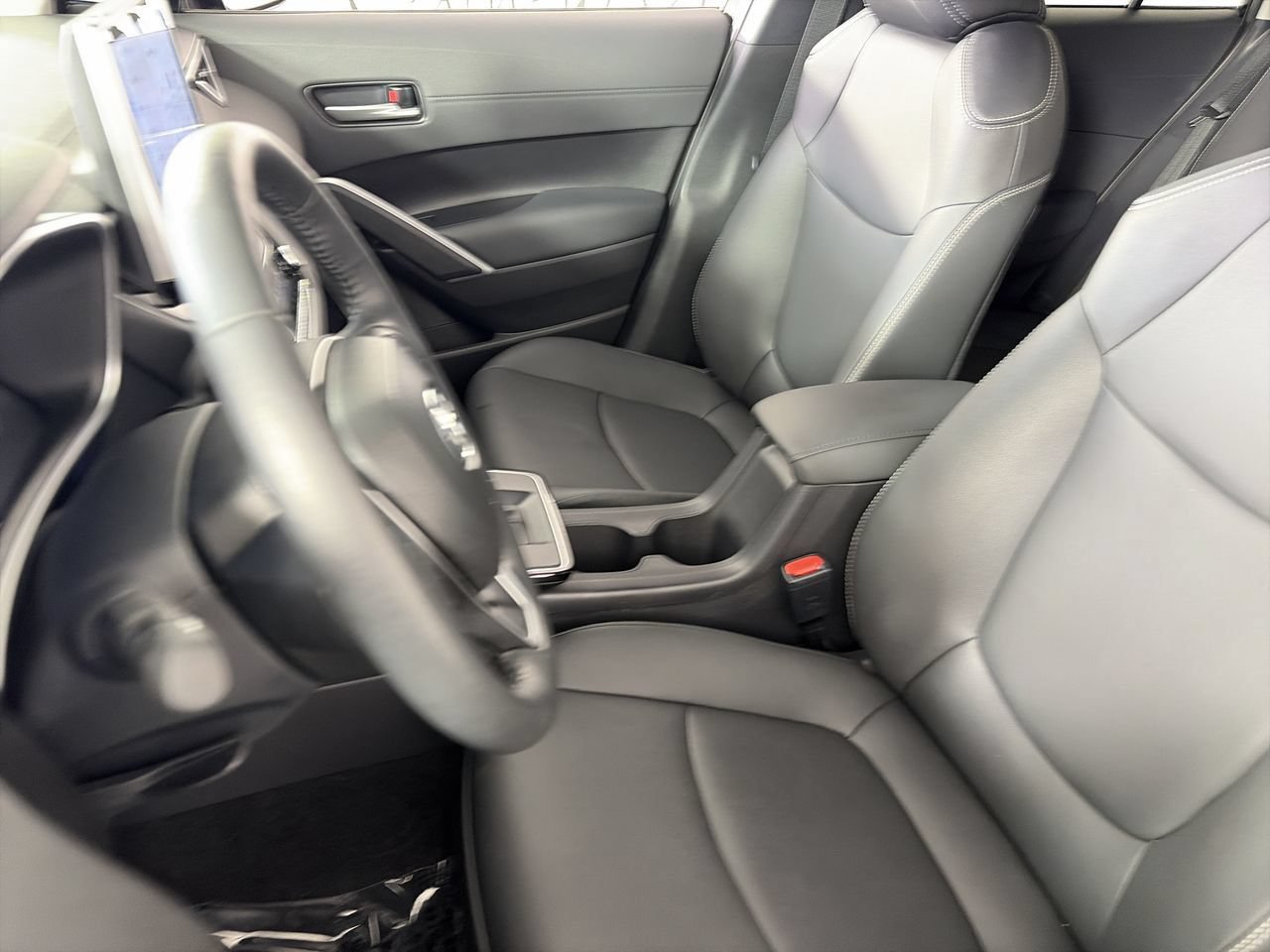 Used 2026 Toyota Corolla Cross XLE AWD/4WD image 19