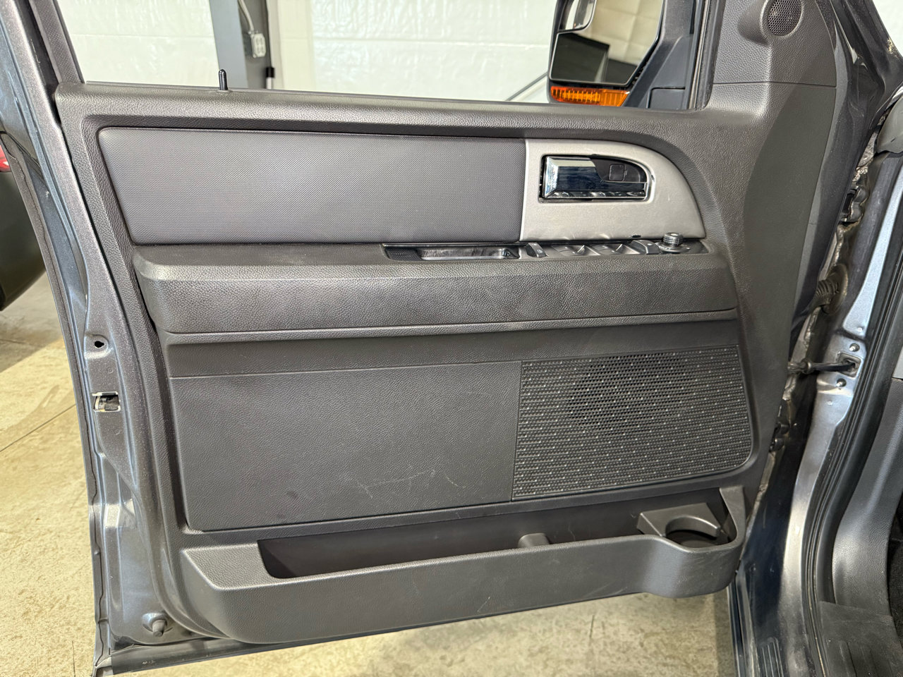 Used 2014 Ford Expedition Limited w/ Equipment Group 301A image 12