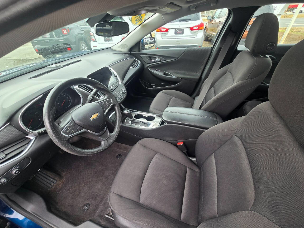 Used 2019 Chevrolet Malibu LT FWD image 24