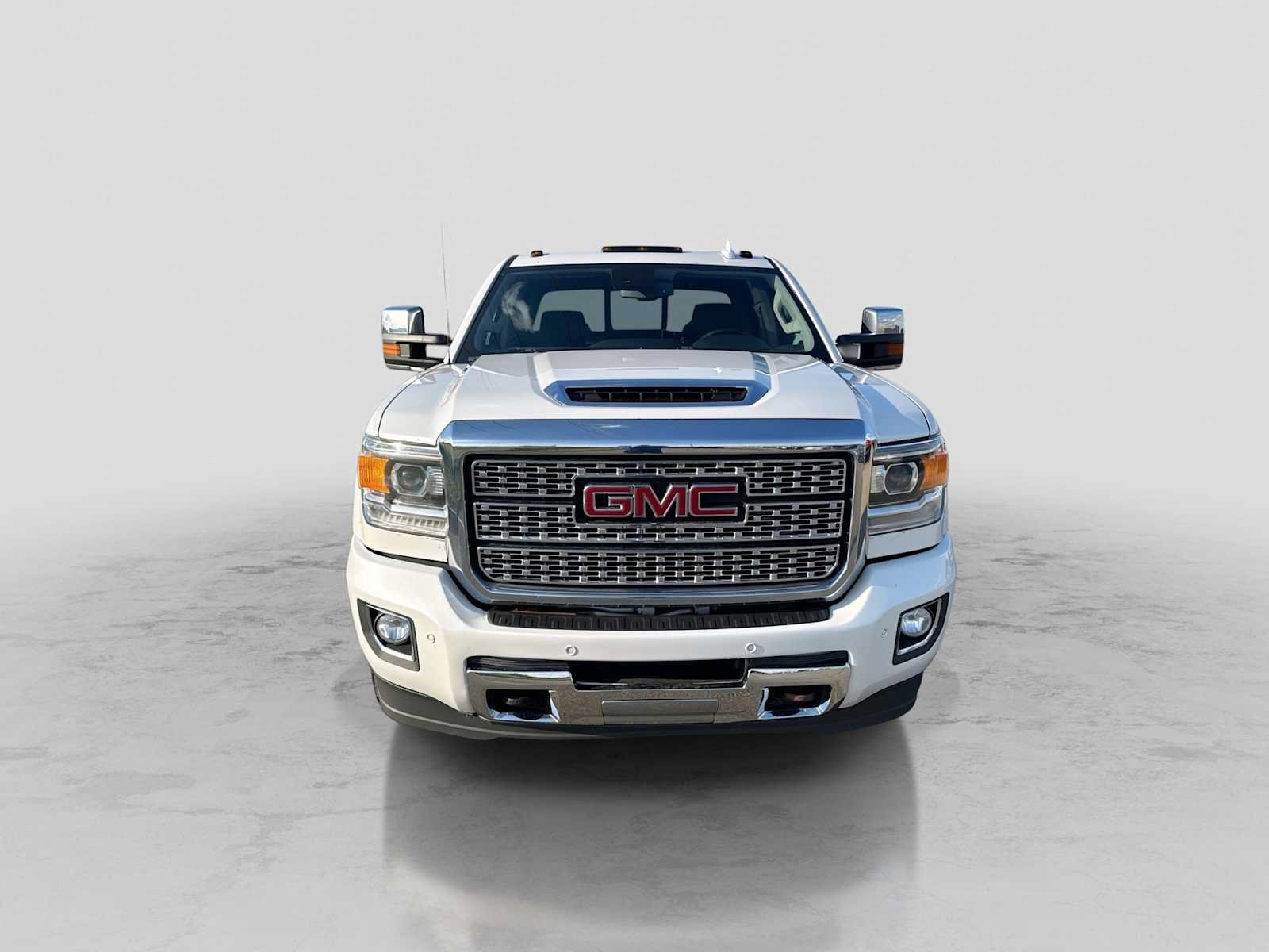 Used 2019 GMC Sierra 2500 Denali AWD/4WD image 9