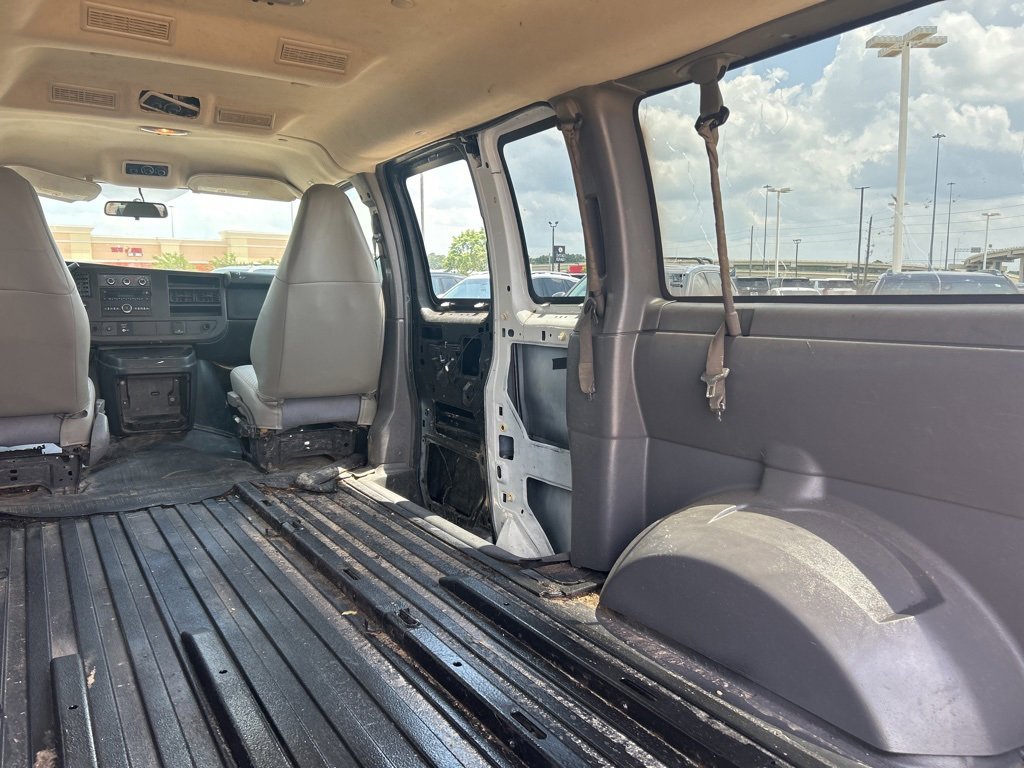 Used 2016 Chevrolet Express 2500 LS image 9