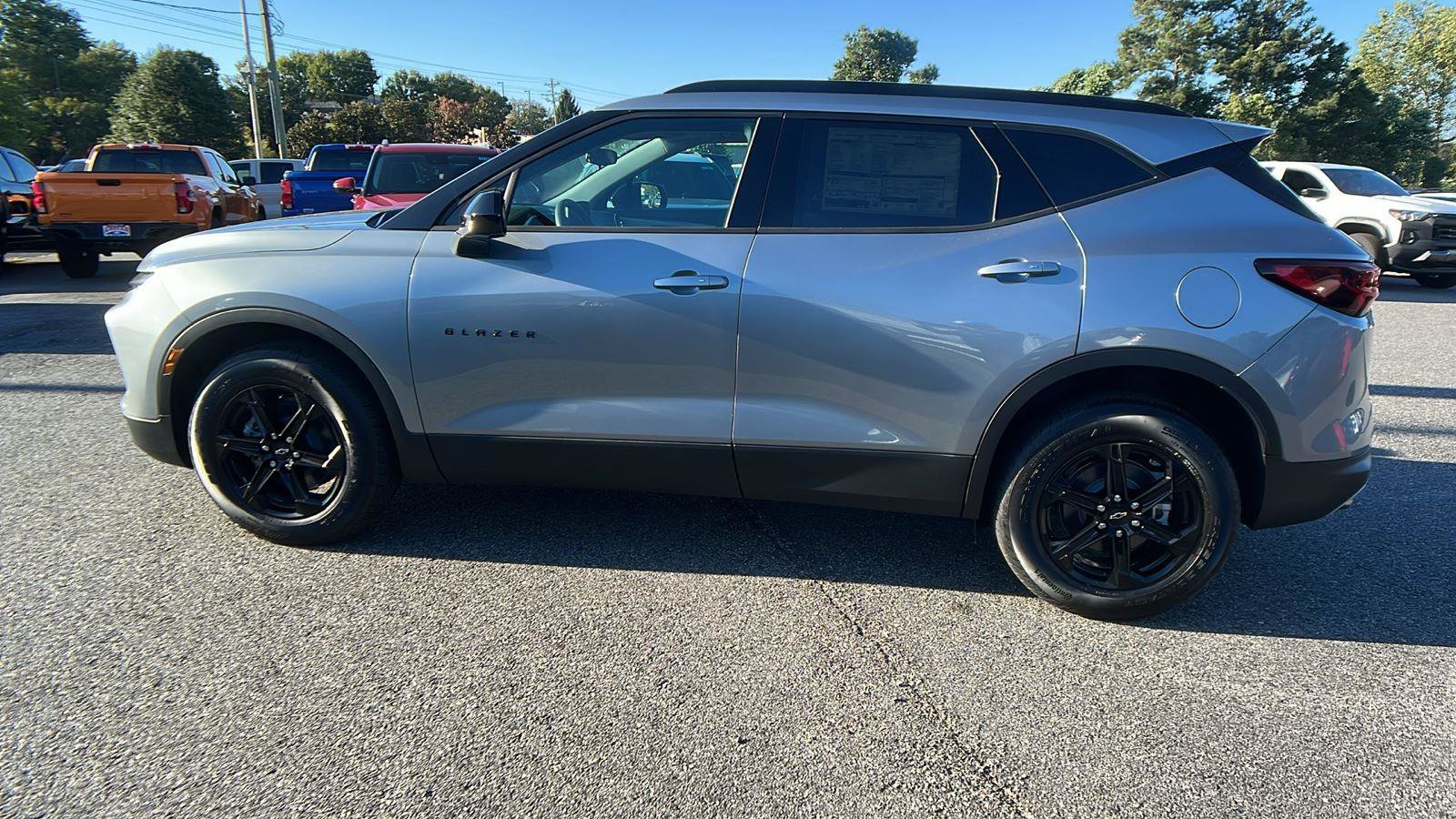 New 2025 Chevrolet Blazer LT w/ Midnight/Sport Edition FWD image 8