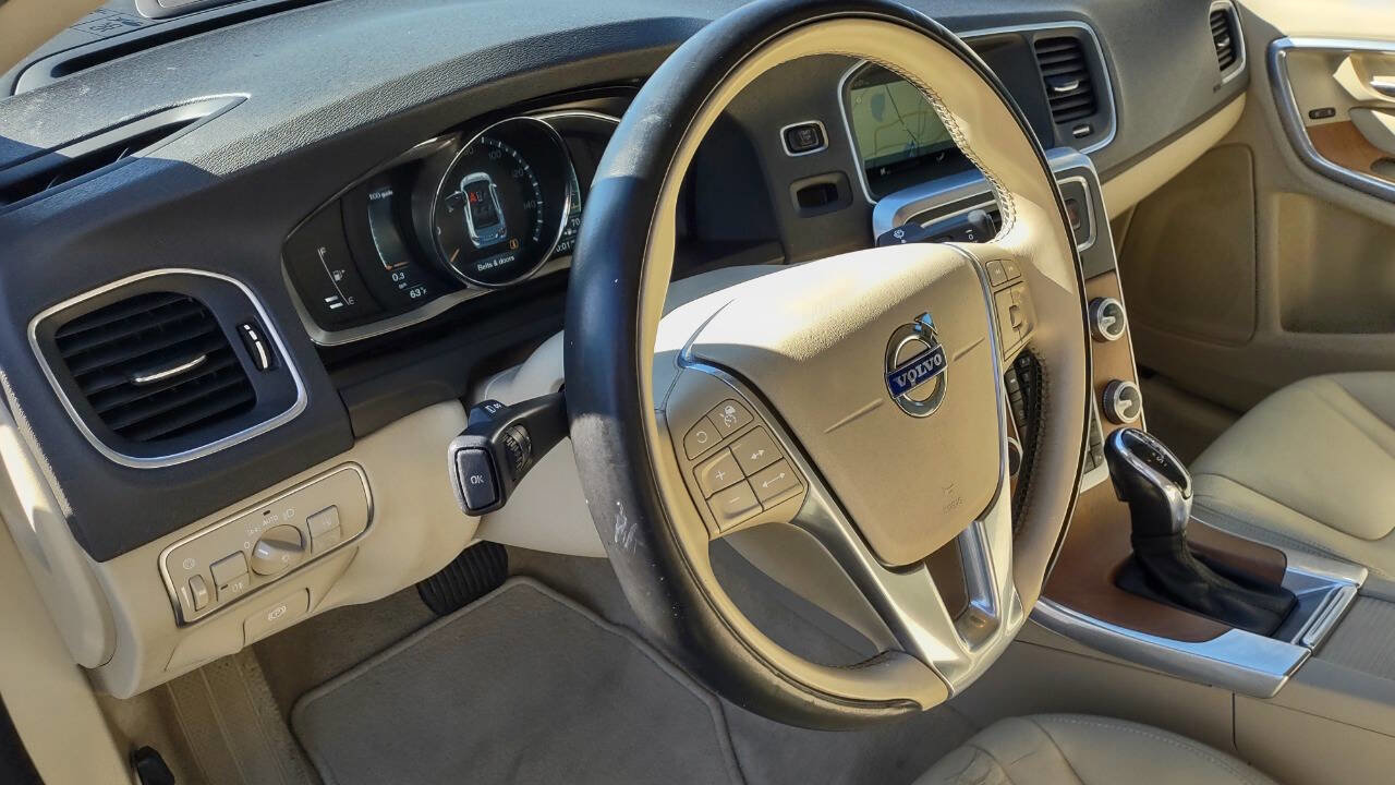 Used 2016 Volvo S60 T5 Inscription Platinum FWD image 12