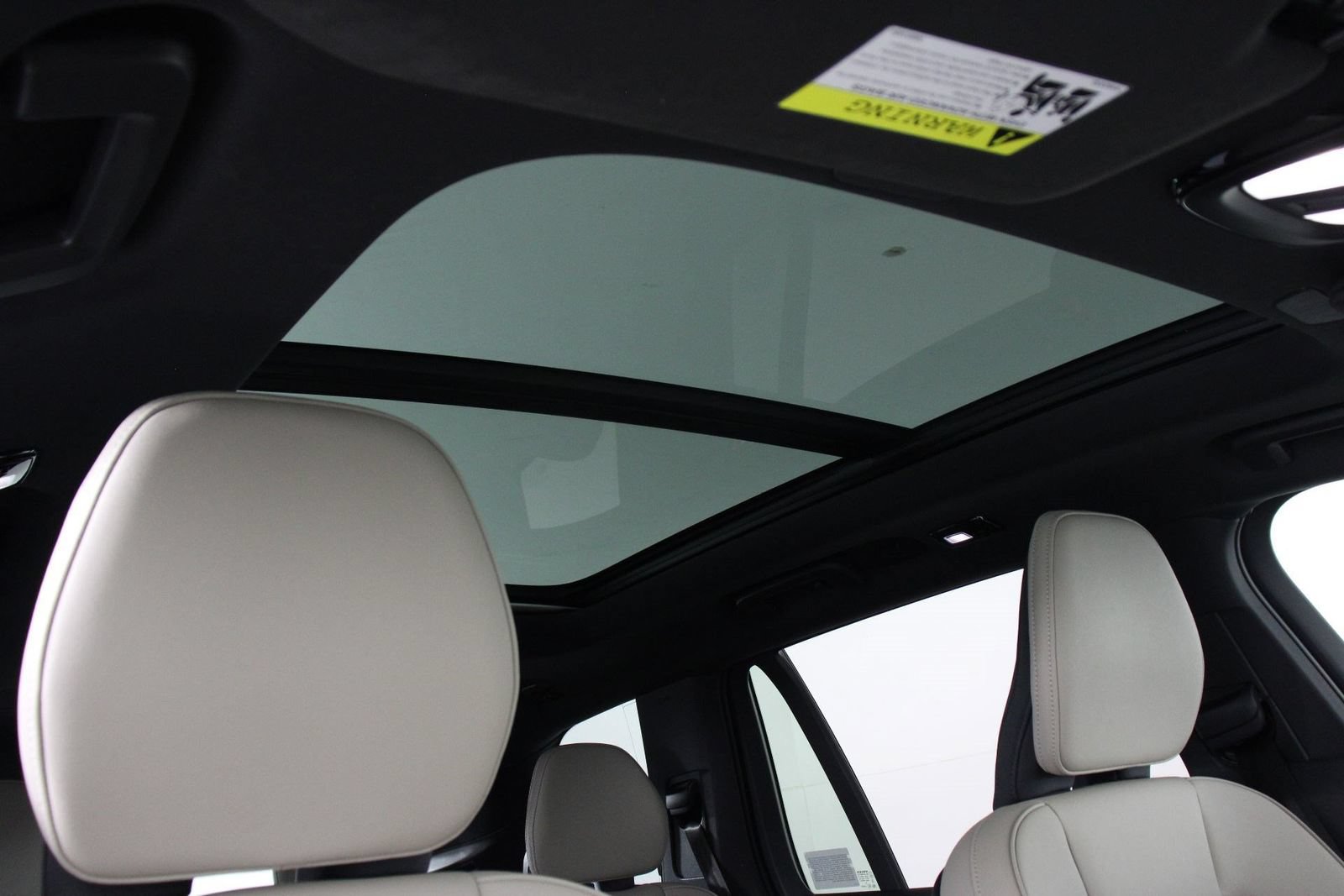 Certified 2026 Volvo XC90 B6 Plus AWD/4WD image 23