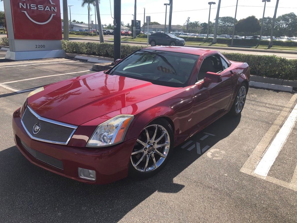 Used 2008 Cadillac XLR V RWD image 2