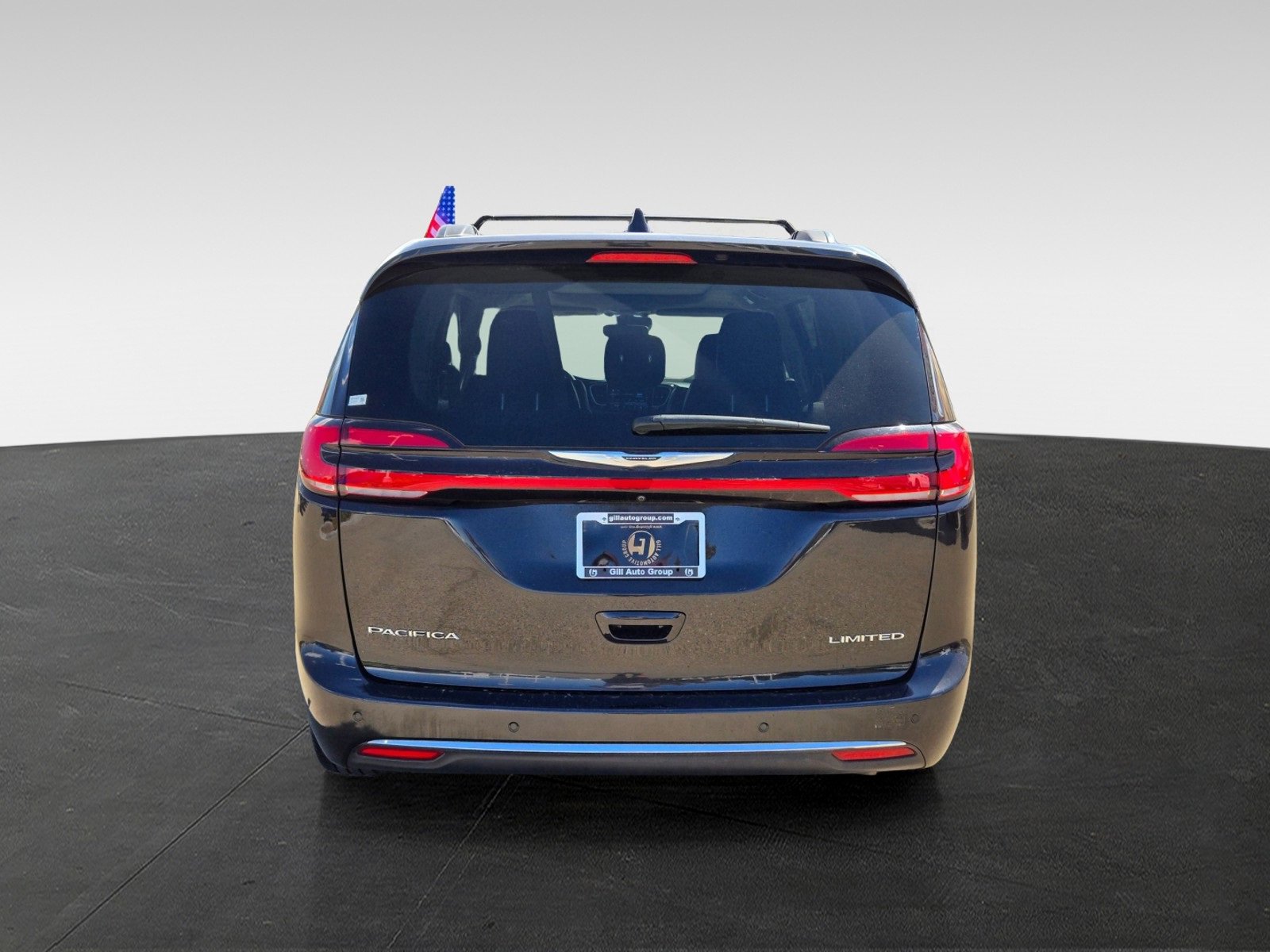 Used 2022 Chrysler Pacifica Limited image 5
