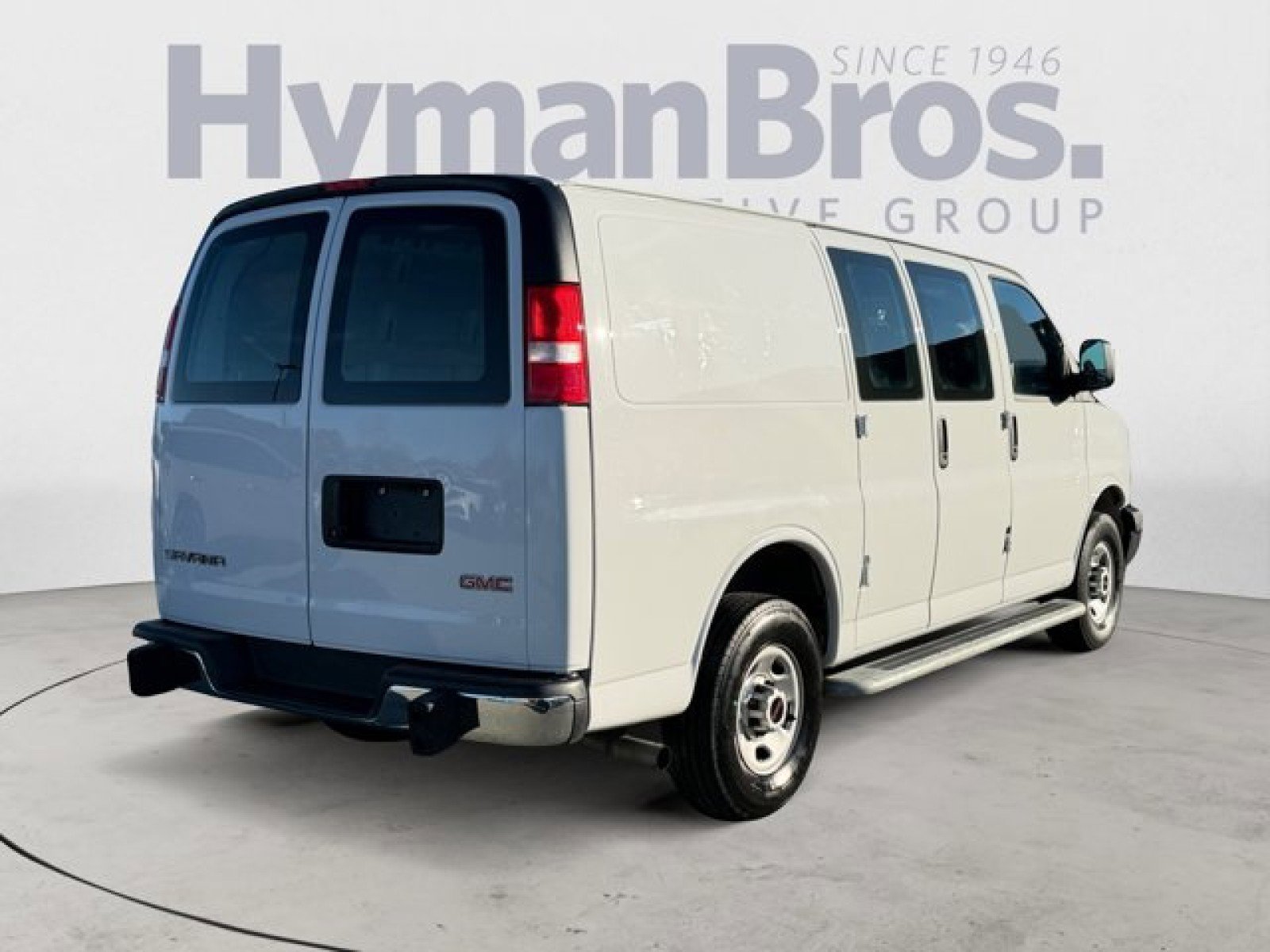 Used 2024 GMC Savana 2500 w/ Driver Convenience Package image 3
