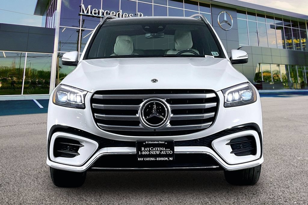 Certified 2025 Mercedes-Benz GLS 580 4MATIC image 3