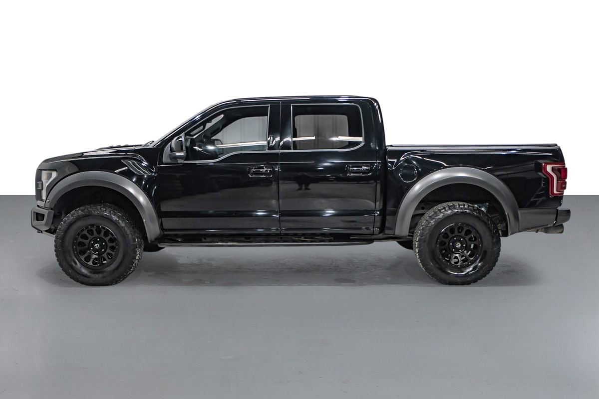 Used 2018 Ford F150 Raptor w/ Equipment Group 802A Luxury image 9