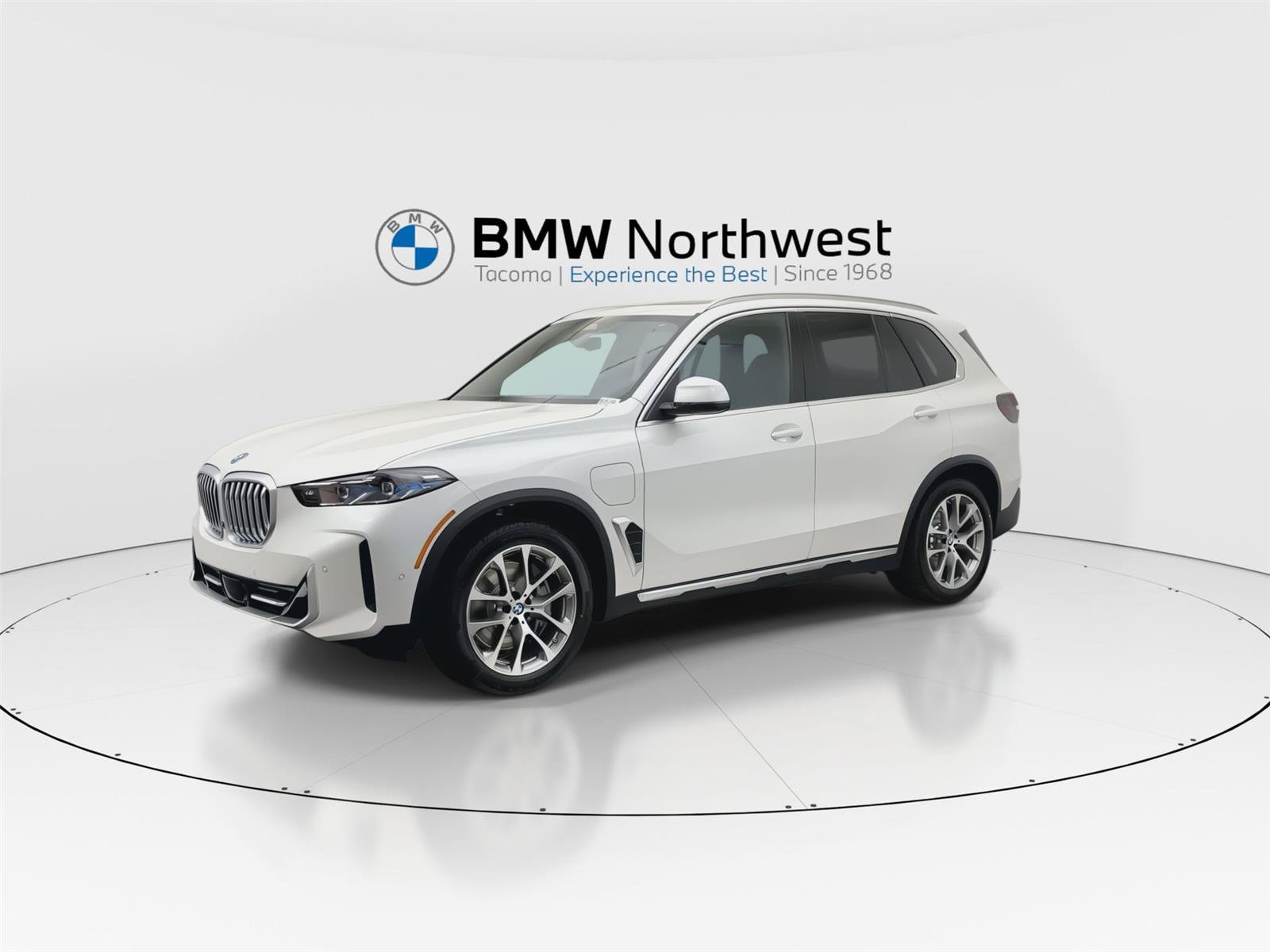 New 2026 BMW X5 xDrive50e w/ Climate Comfort Package AWD/4WD image 9