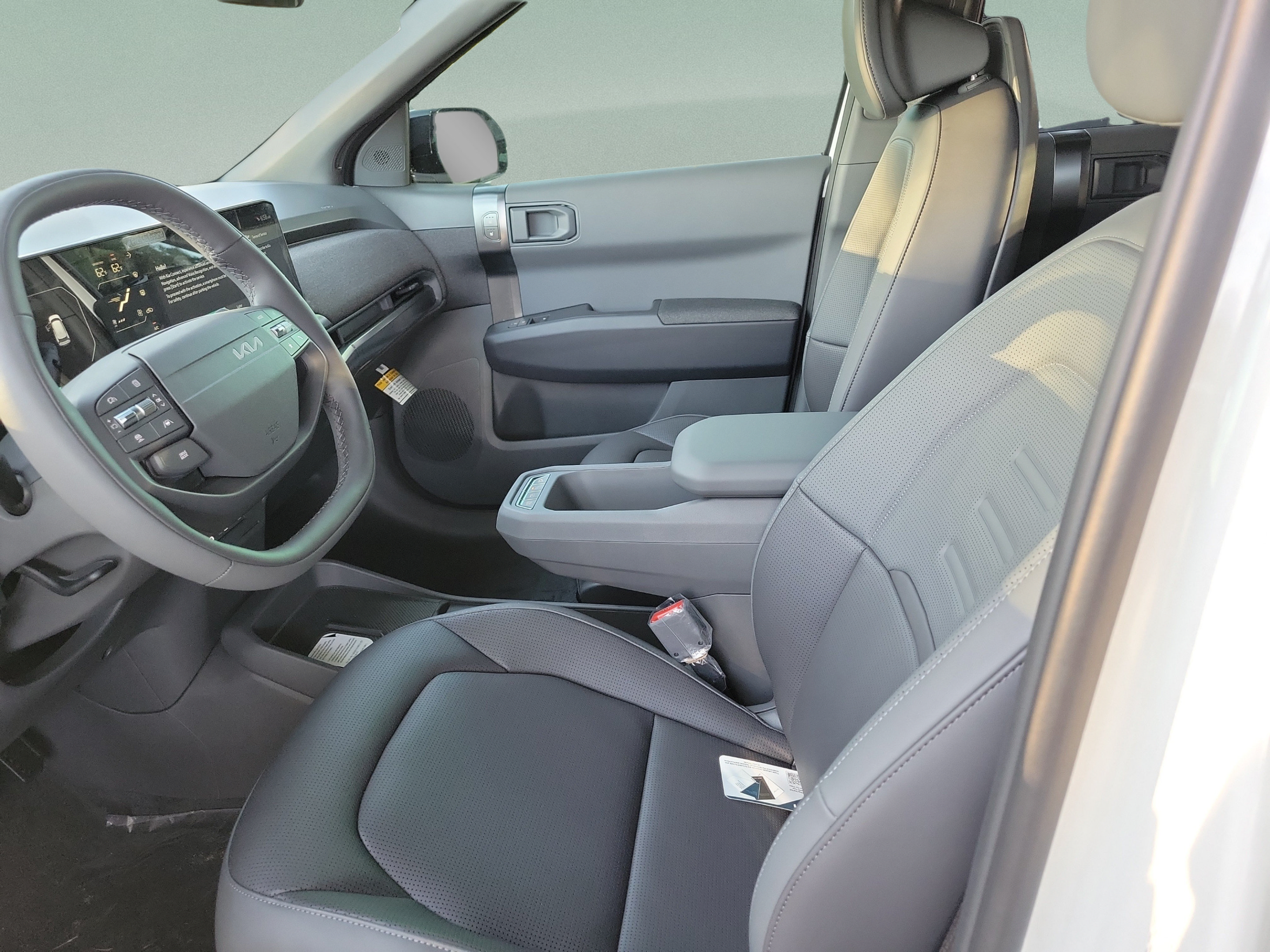 New 2027 Kia EV3 Land FWD image 15
