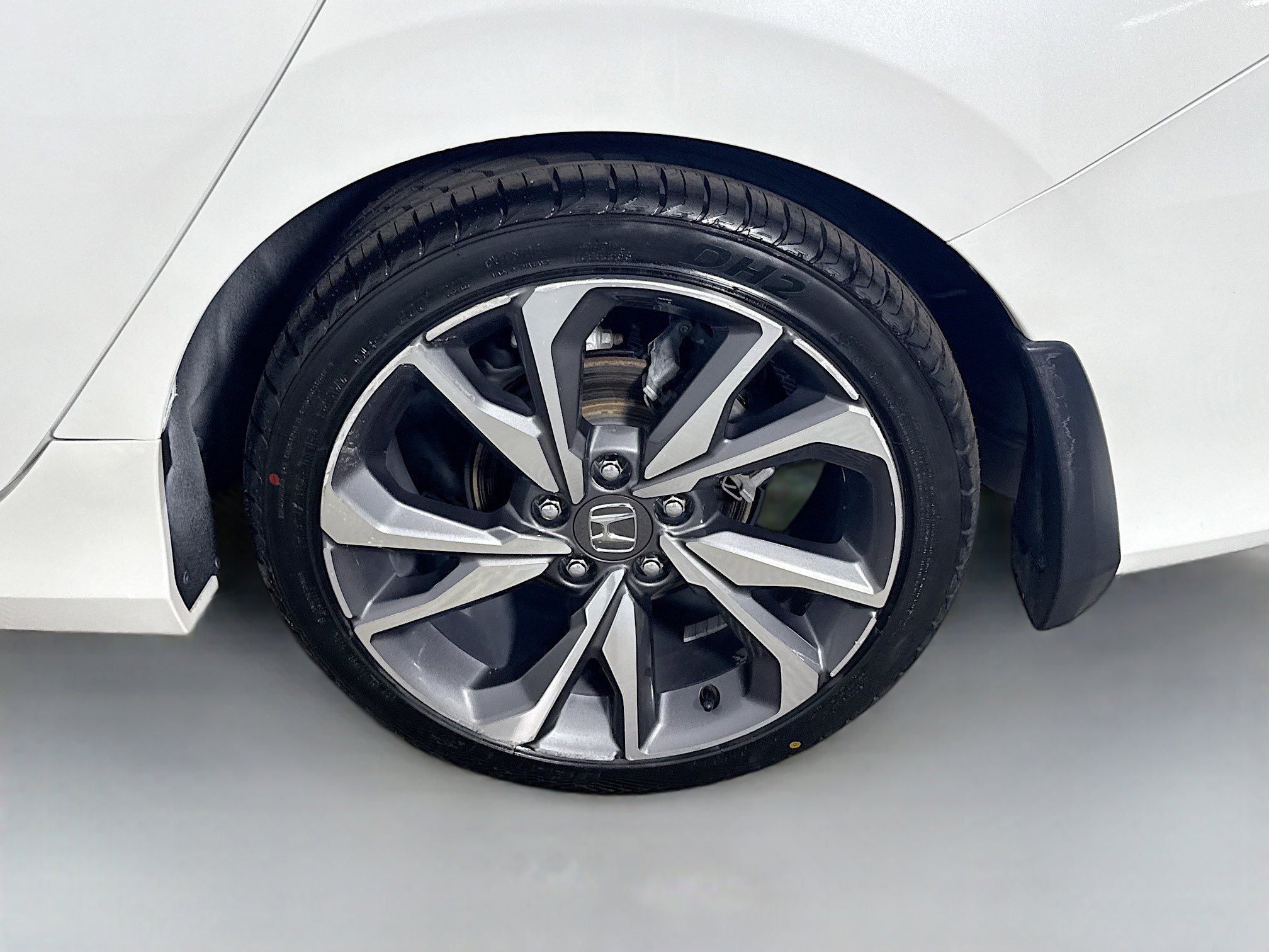 Used 2019 Honda Civic Touring image 37