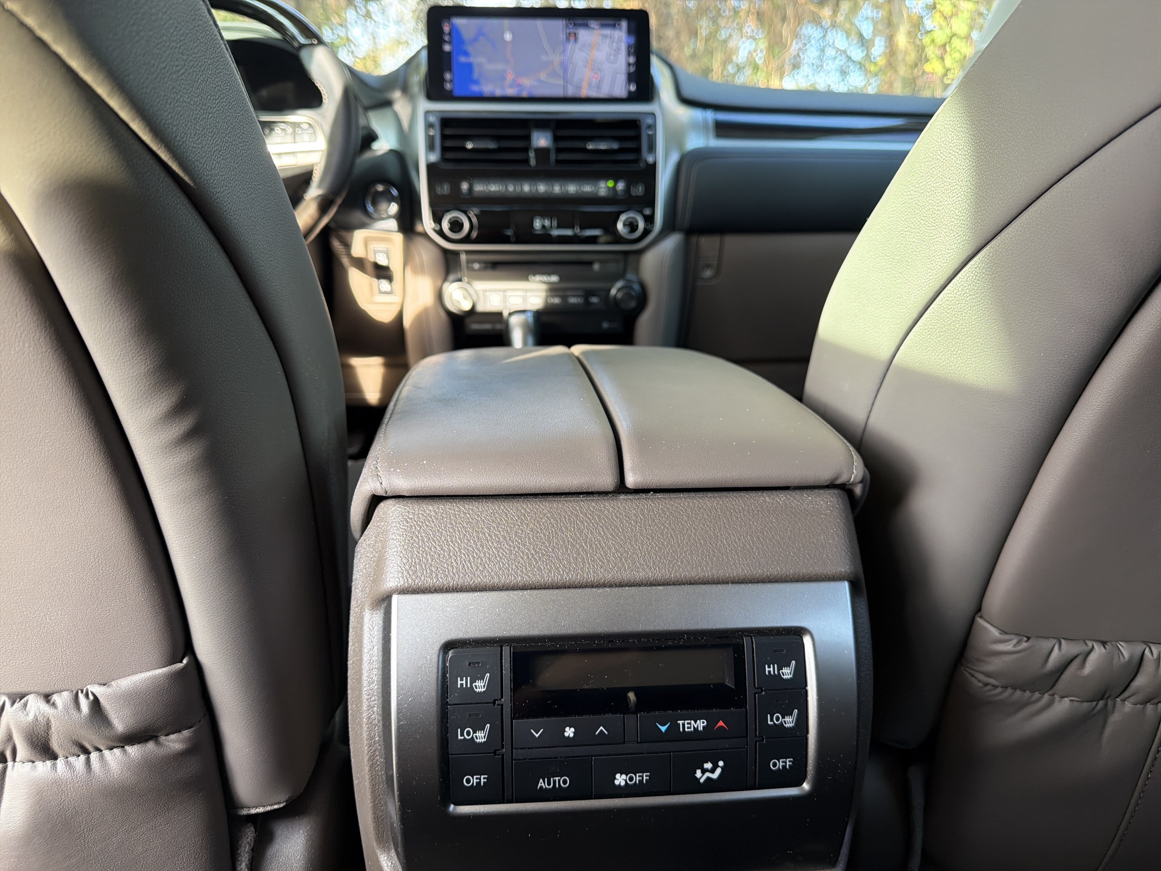 Used 2023 Lexus GX 460 Premium w/ Premium Package AWD/4WD image 37