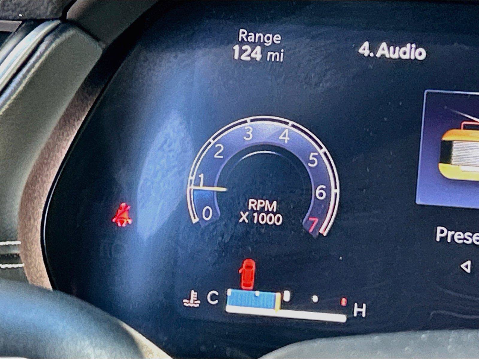 Used 2023 Jeep Grand Cherokee Laredo w/ Luxury Tech Group I AWD/4WD image 42