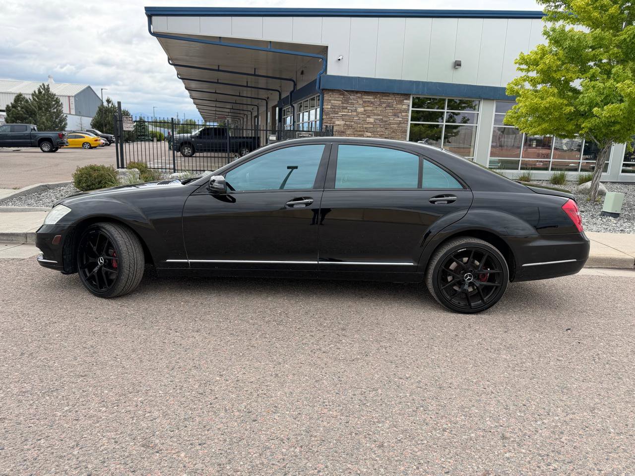 Used 2013 Mercedes-Benz S 550 4MATIC image 2