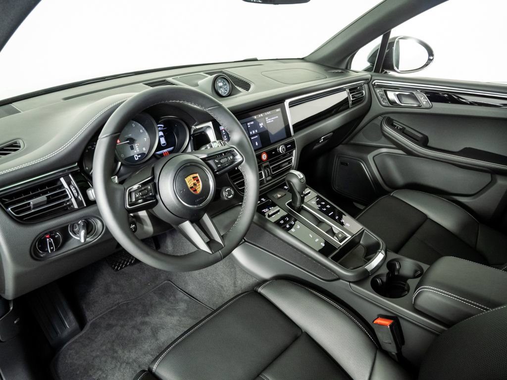 New 2026 Porsche Macan S image 4