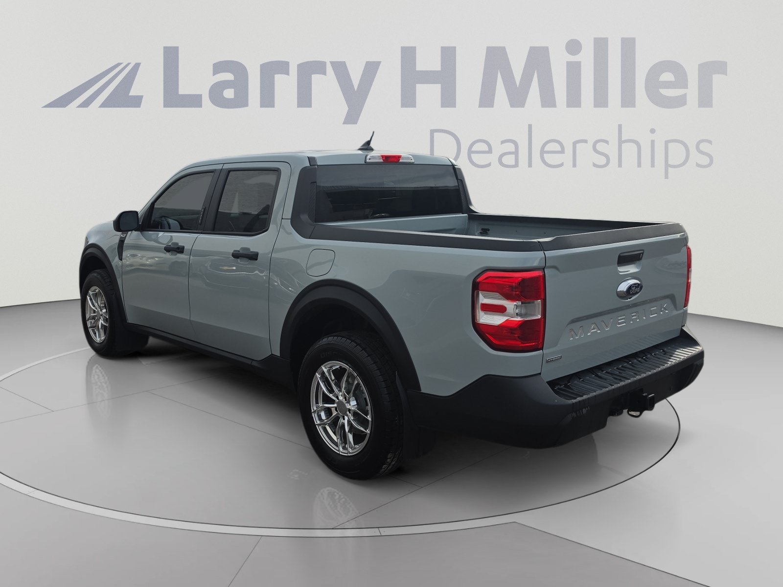 Used 2023 Ford Maverick XLT FWD image 3