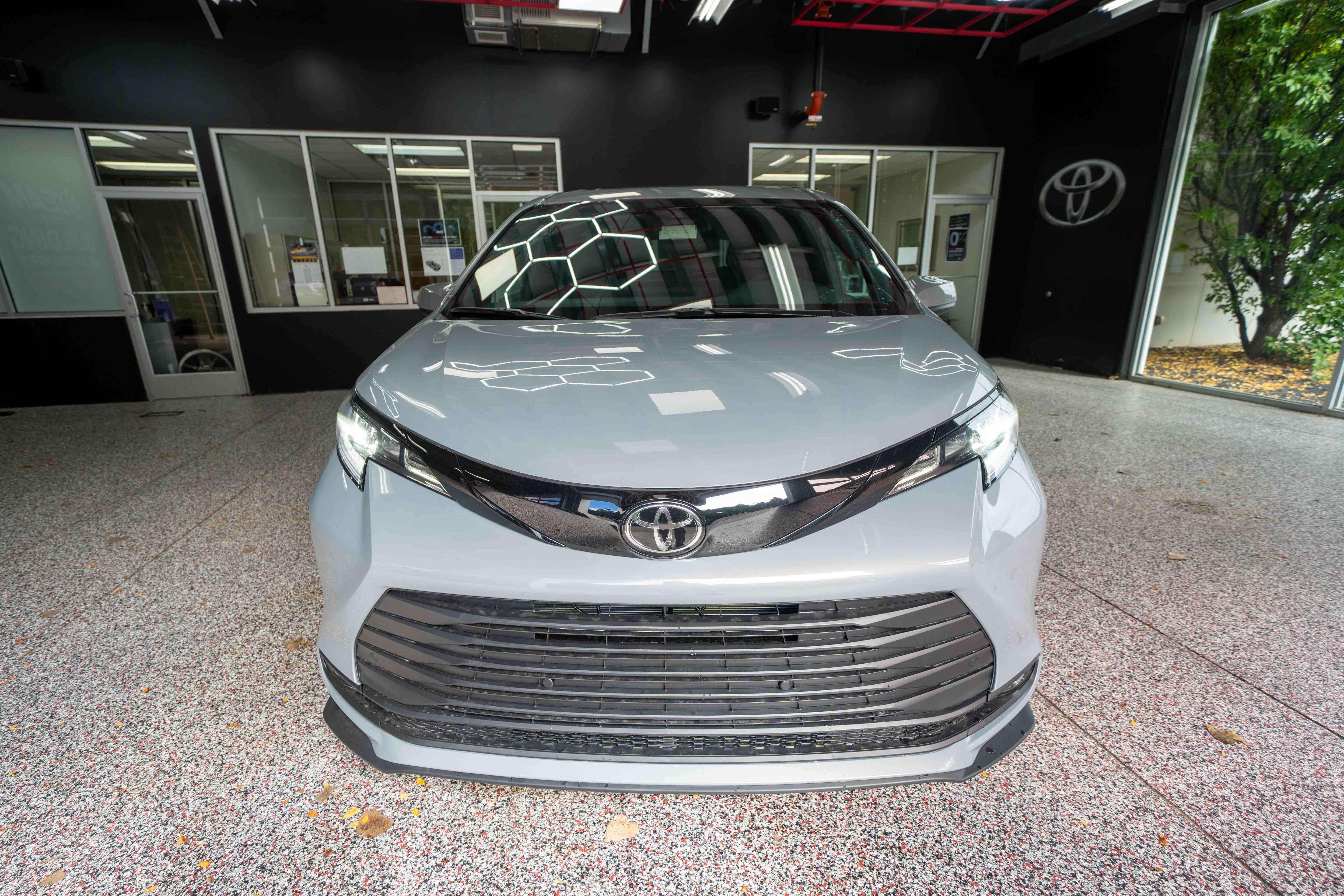 New 2026 Toyota Sienna XLE Woodland Edition AWD/4WD image 6