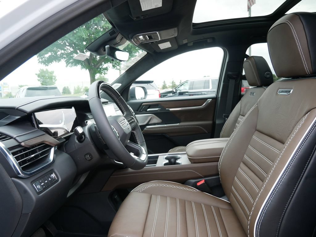 New 2026 GMC Acadia Denali Ultimate w/ LPO, Floor Liner Package AWD/4WD image 6