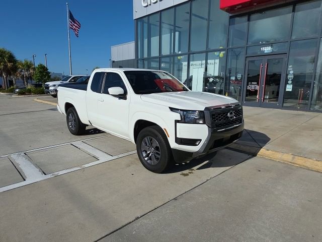 Used 2025 Nissan Frontier SV RWD image 2