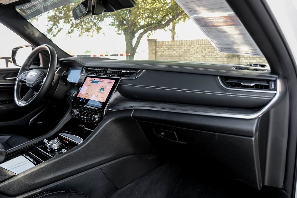 Used 2022 Jeep Grand Cherokee L Overland w/ MOPAR Finishing Package image 23