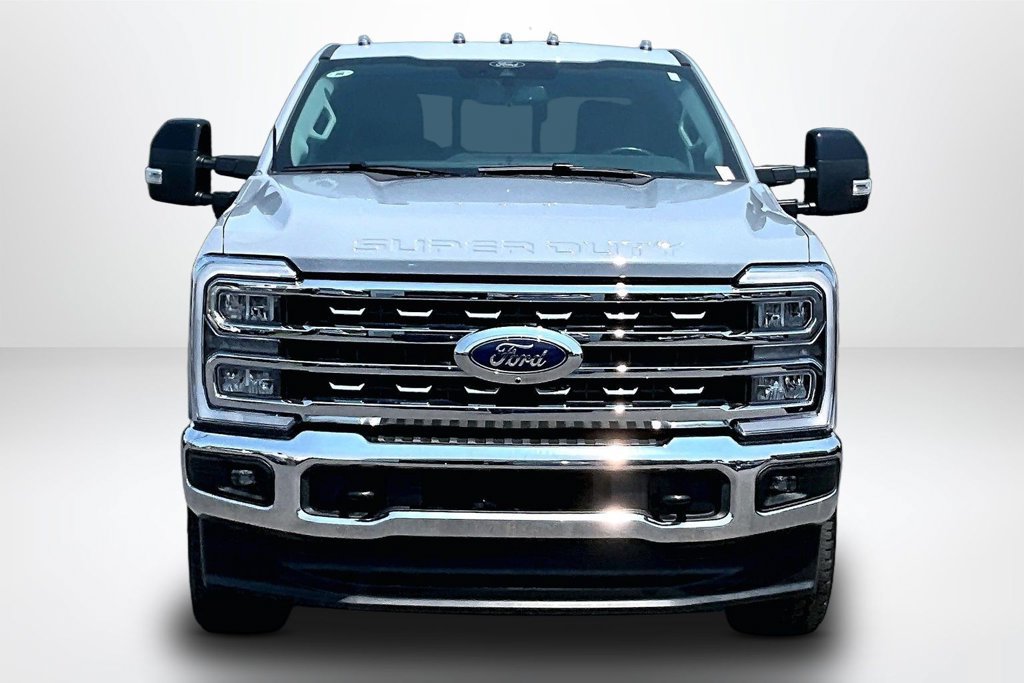 Used 2024 Ford F250 Lariat AWD/4WD image 2