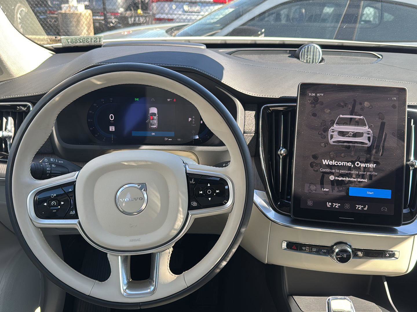 Used 2025 Volvo XC90 B6 Ultra w/ Lounge Package image 10