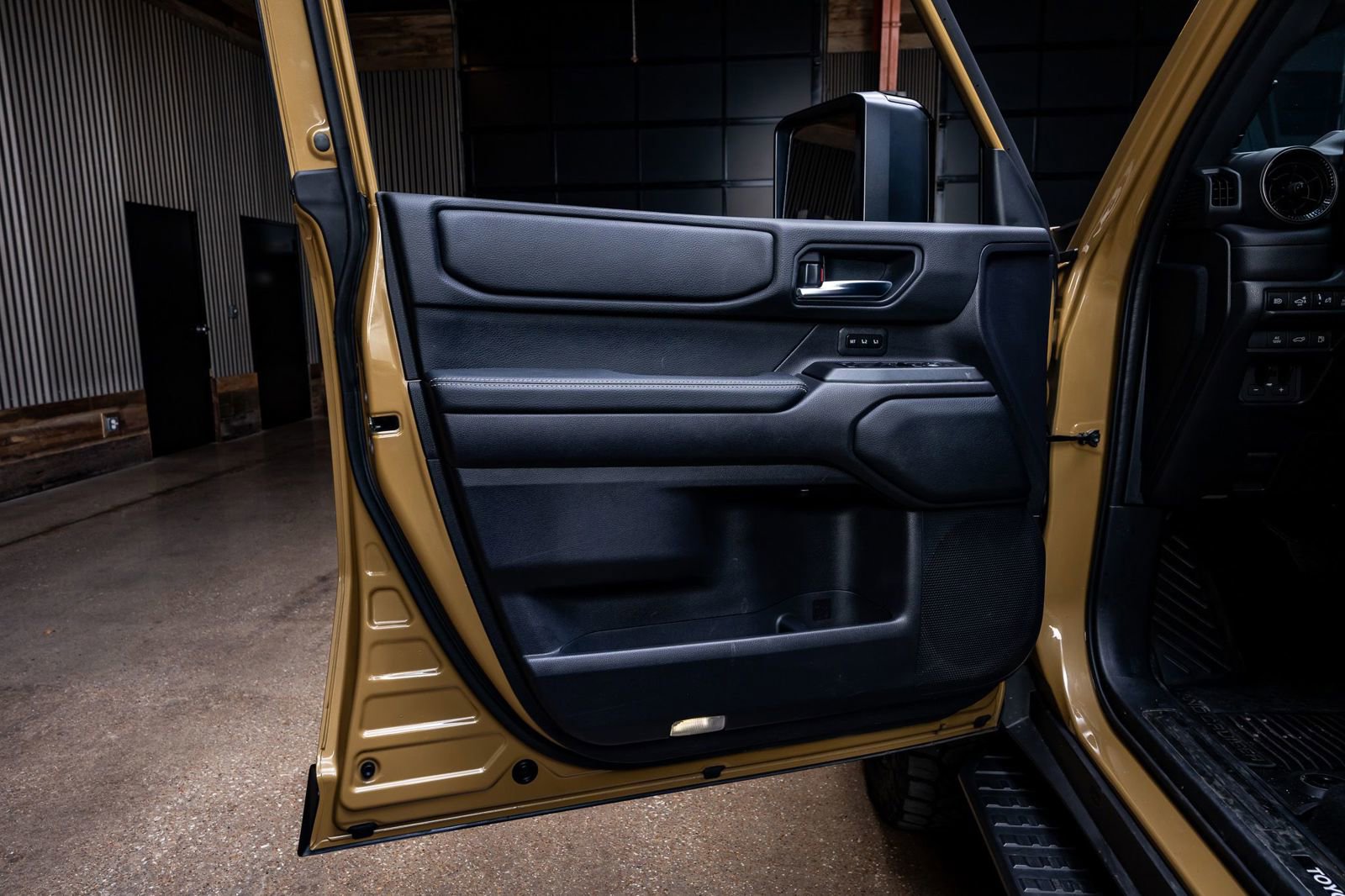 Used 2025 Toyota Land Cruiser w/ Premium Package image 35