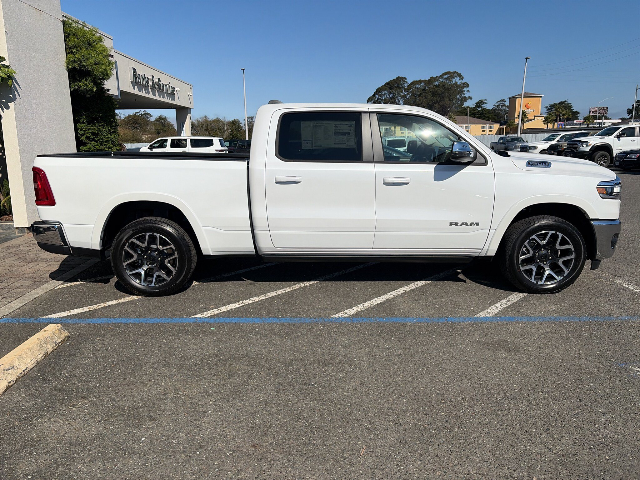 New 2026 RAM 1500 Laramie w/ Advanced Safety Group II AWD/4WD image 11
