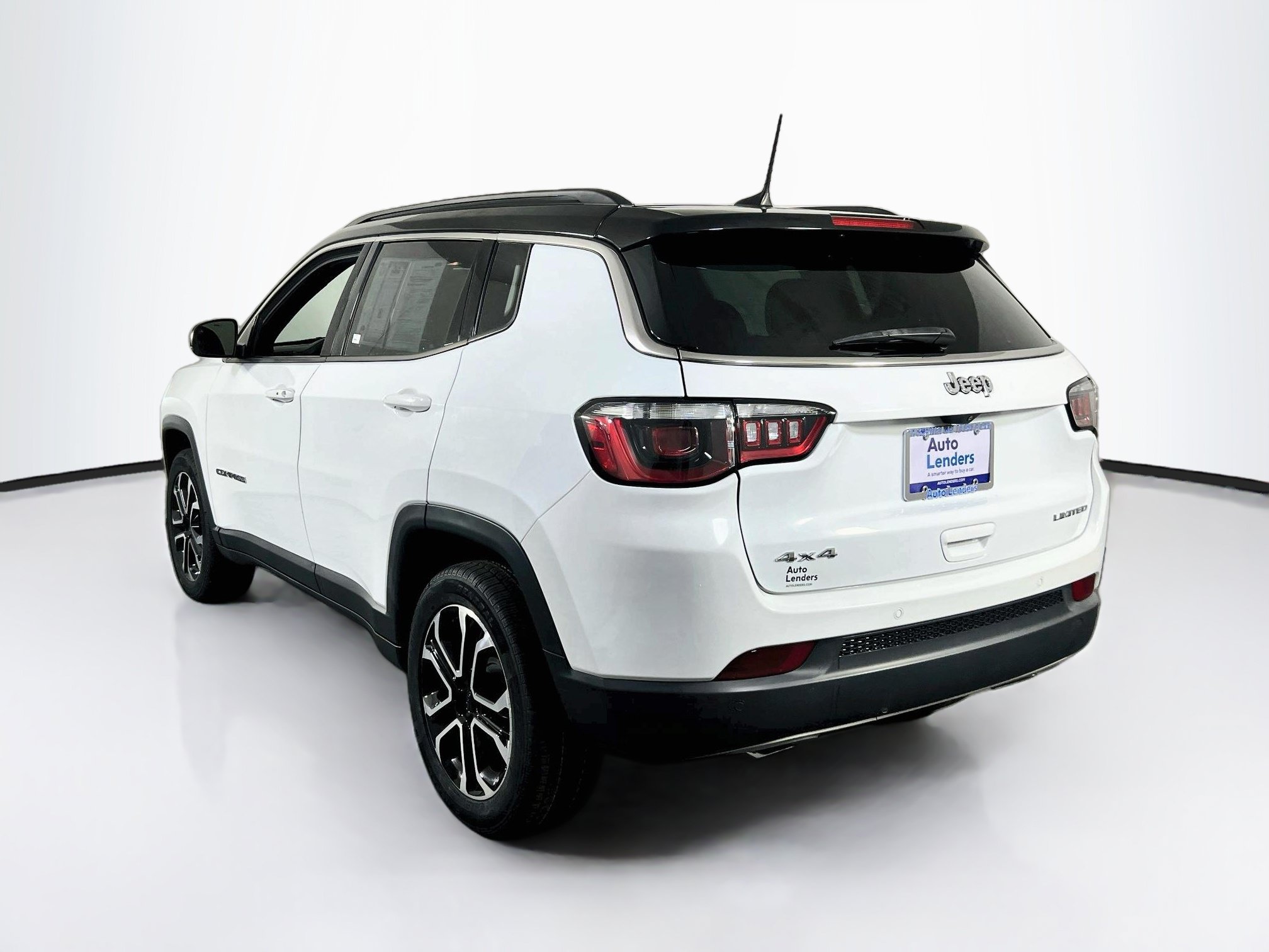 Used 2023 Jeep Compass Limited AWD/4WD image 7
