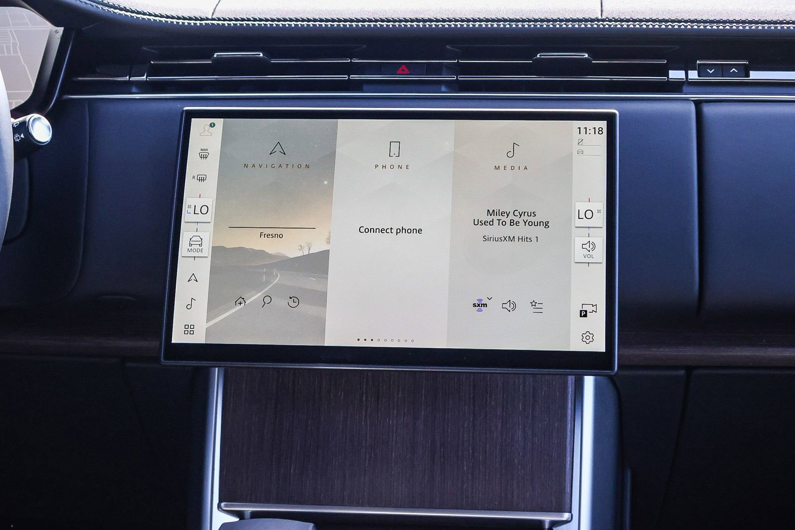 New 2025 Land Rover Range Rover SE image 25