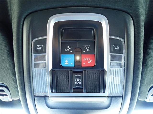 Used 2025 RAM 1500 Laramie AWD/4WD image 24