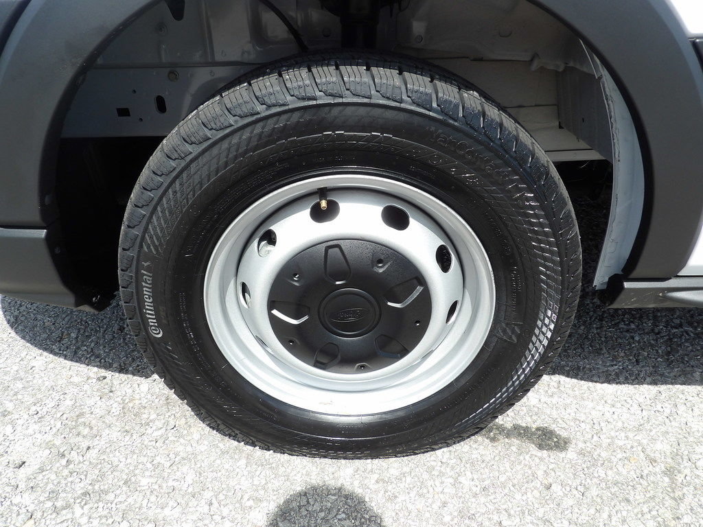 Used 2025 Ford Transit 250 148 Medium Roof w/ Load Area Protection Package RWD image 41