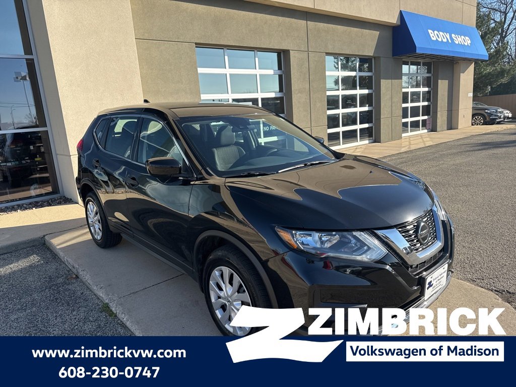 Used 2019 Nissan Rogue S image 1