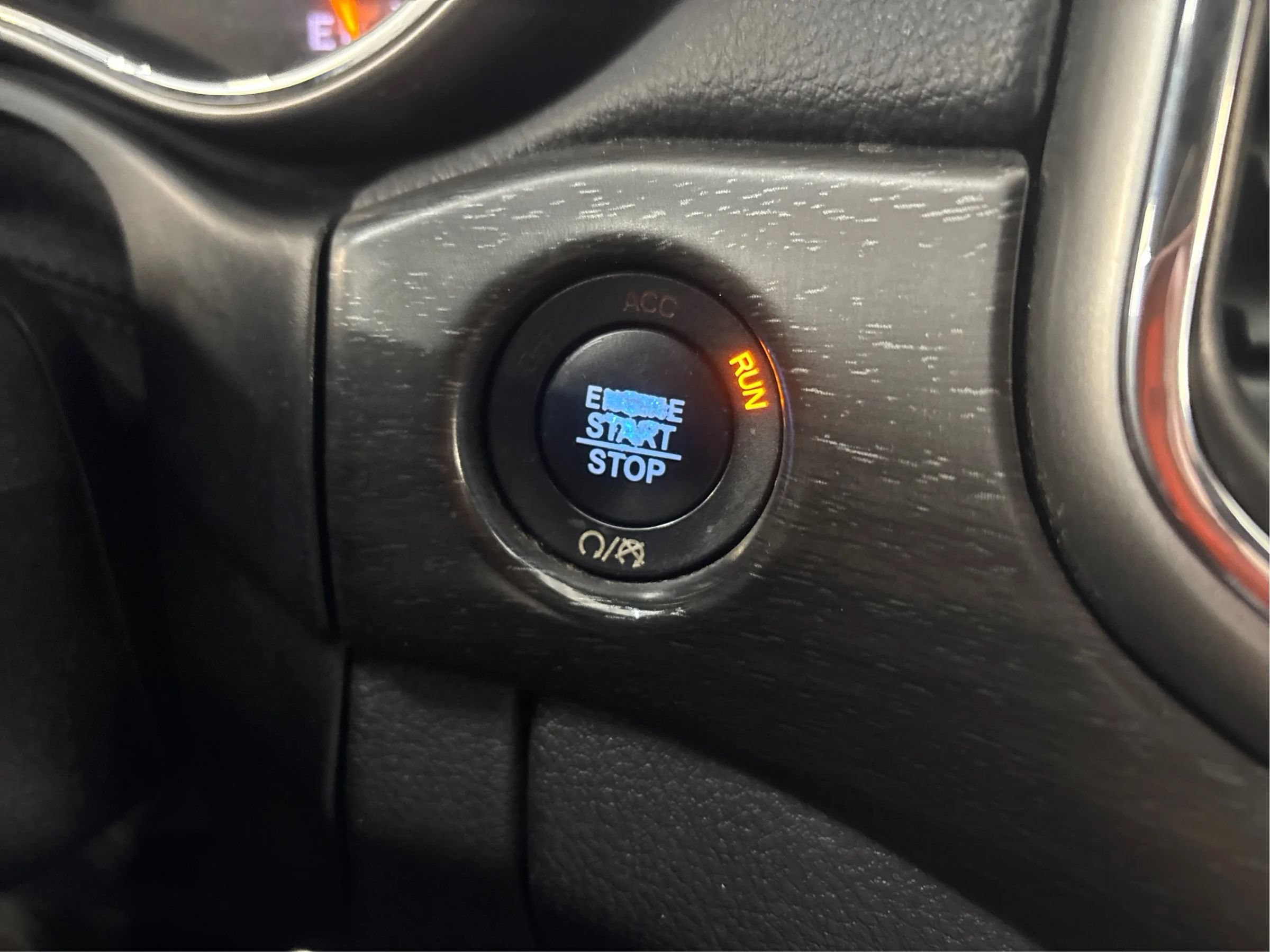 Used 2018 Jeep Grand Cherokee Laredo AWD/4WD image 36