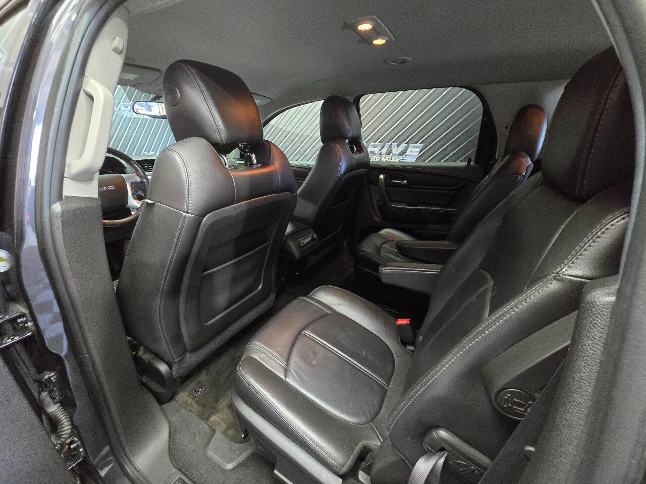 Used 2015 GMC Acadia SLT image 27