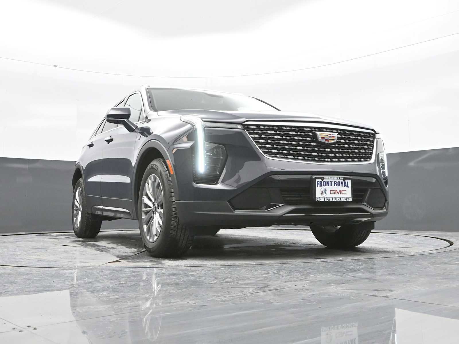 Used 2024 Cadillac XT4 Premium Luxury image 38