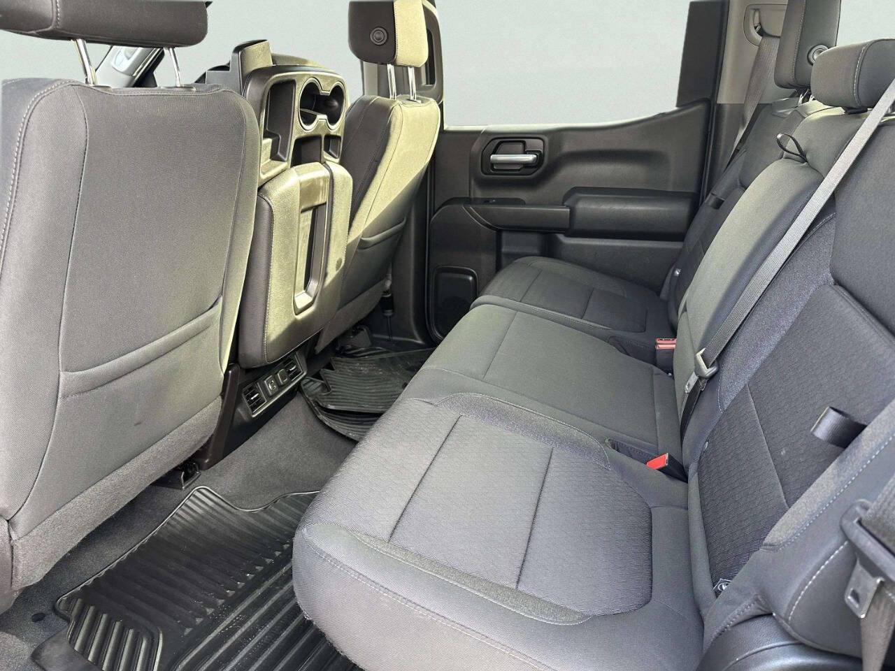Used 2019 Chevrolet Silverado 1500 LT w/ All-Star Edition AWD/4WD image 11