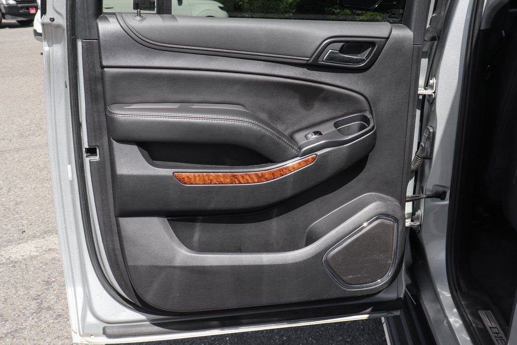 Used 2020 Chevrolet Suburban Premier RWD image 39
